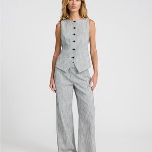 Express Gray Pantsuit Elegant and Versatile